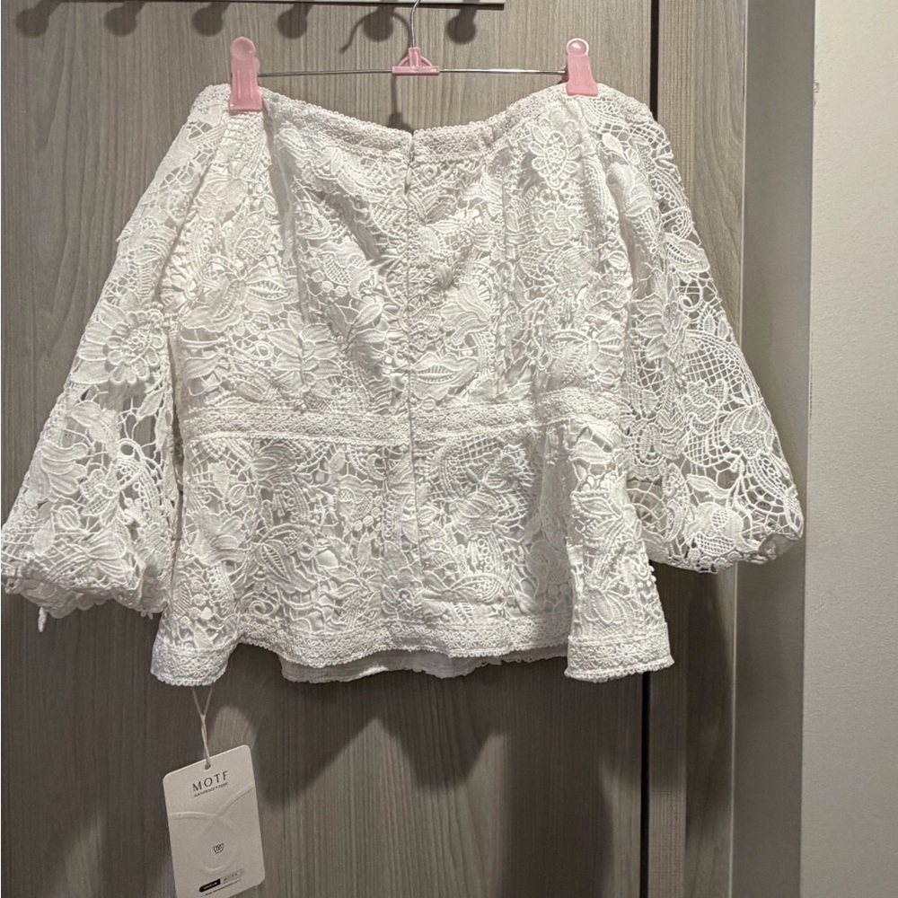 Brand New with Tag MOTF Premium Lace Off the Shoulder Top - Picture 9 of 9